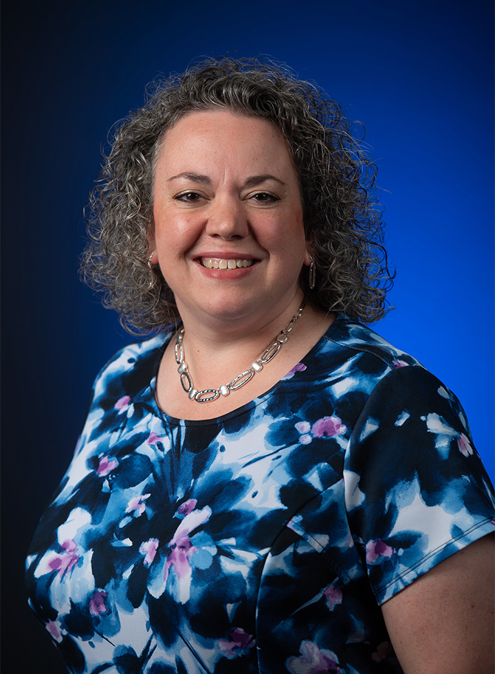 Headshot of Rebecca Oliver